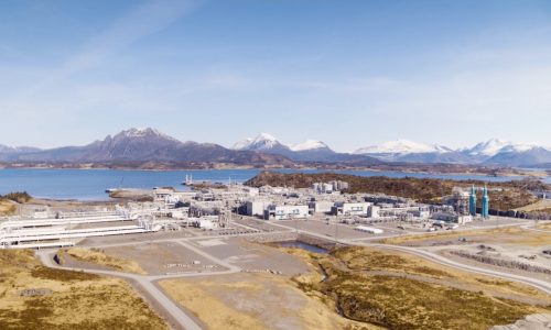 "通过将我们所有的系统与数据整合到一个平台,数字孪生技术助力我们提升Nyhamna现场所有作业的风险评估水平。还帮助我们实现零事故、零泄漏的目标。" —— Torstein,壳牌, Nyhamna, 现场值班主管